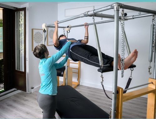 Pilates y la pelvis neutra: por qué no deberías “pegar la espalda al suelo”