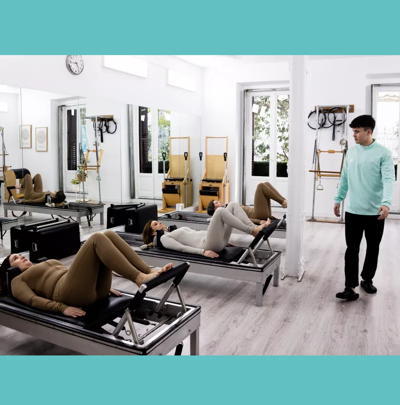 Pilates para mayores de 60 años en Madrid: ejercicio adaptado, sin impacto y útil para la vida diaria